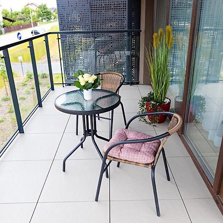 Apartament Bella Rosa Z Podziemnym Parkingiem キェルツェ エクステリア 写真