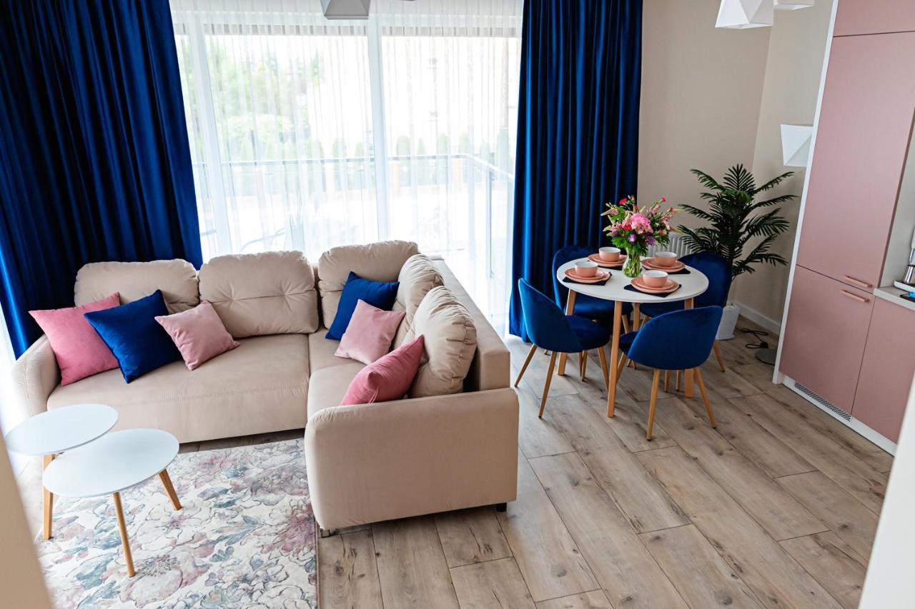 Apartament Bella Rosa Z Podziemnym Parkingiem キェルツェ エクステリア 写真