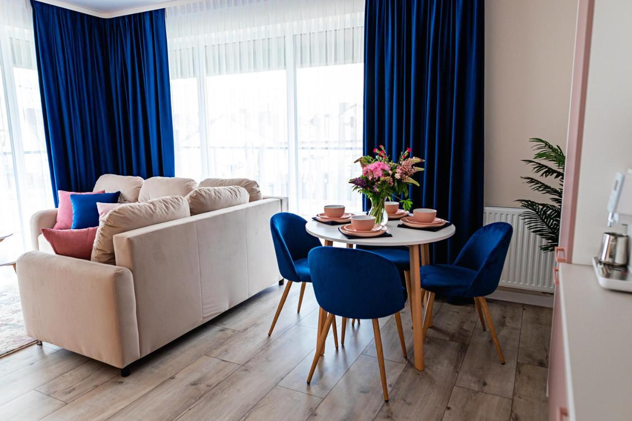 Apartament Bella Rosa Z Podziemnym Parkingiem キェルツェ エクステリア 写真