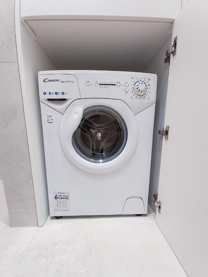 Apartament Bella Rosa Z Podziemnym Parkingiem キェルツェ エクステリア 写真