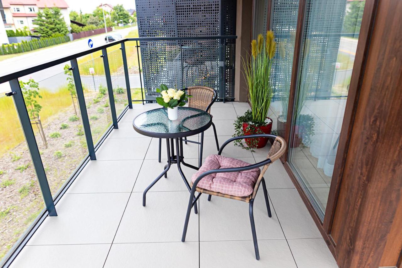 Apartament Bella Rosa Z Podziemnym Parkingiem キェルツェ エクステリア 写真