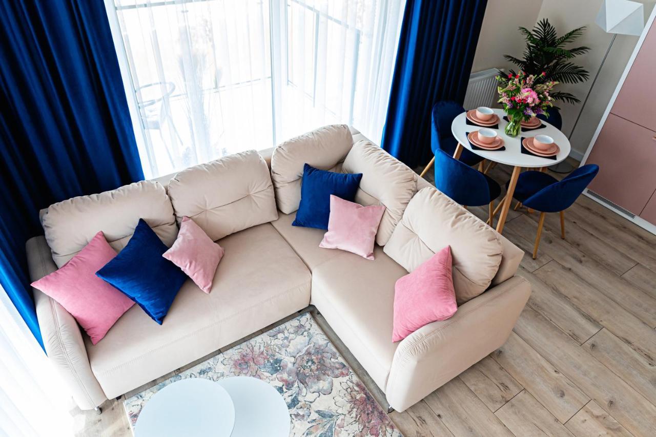 Apartament Bella Rosa Z Podziemnym Parkingiem キェルツェ エクステリア 写真